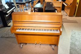 Gebrauchtes Schimmel Klavier Modell 8 in Eiche hell