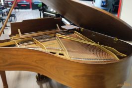 Kawai Flügel gebraucht 178 in Nussbaum Oberfläche Ansicht hinten