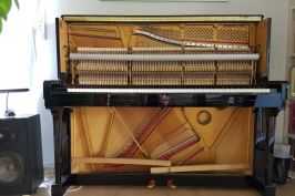 ganze-innenansicht-steinway-v-125-klavier-gebraucht