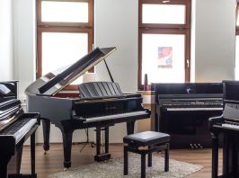 ausstellung piano fies in riemerling-muenchen