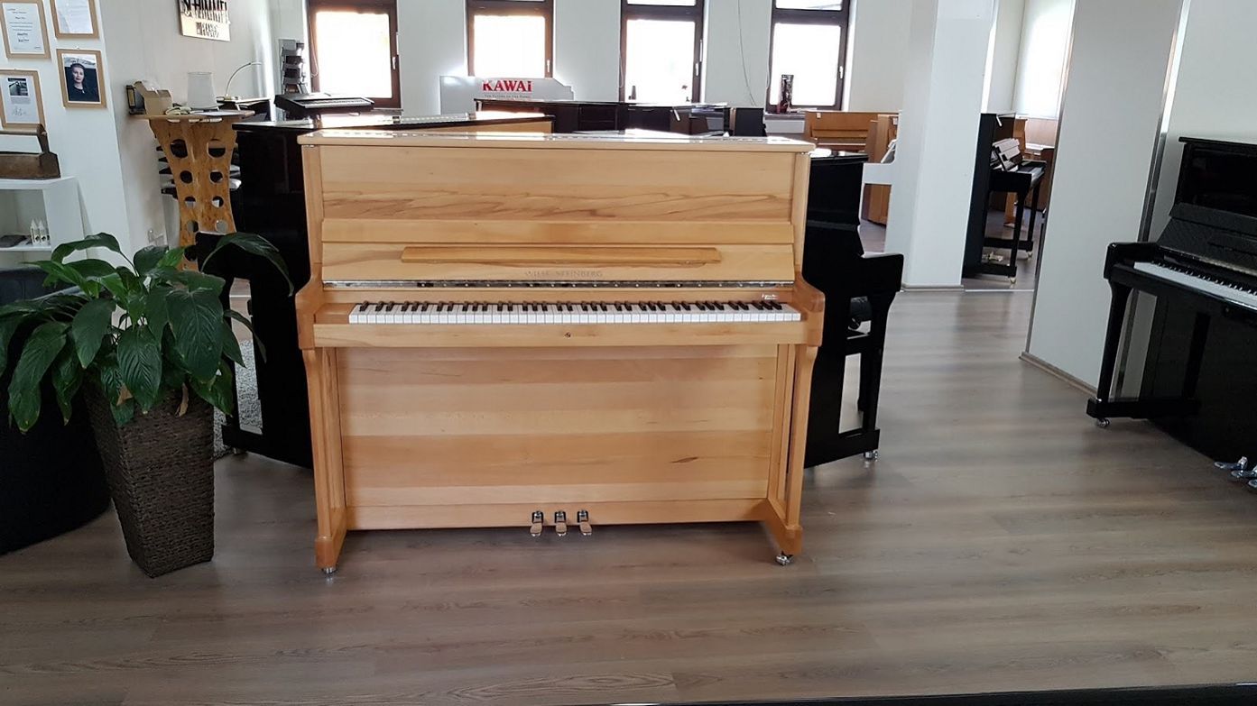 Wilh. Steinberg Klavier sig 125 Buche natur